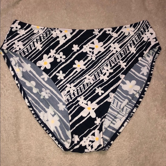 💖 Host Pick💖Carolina blues floral bikini bottoms - Picture 1 of 4